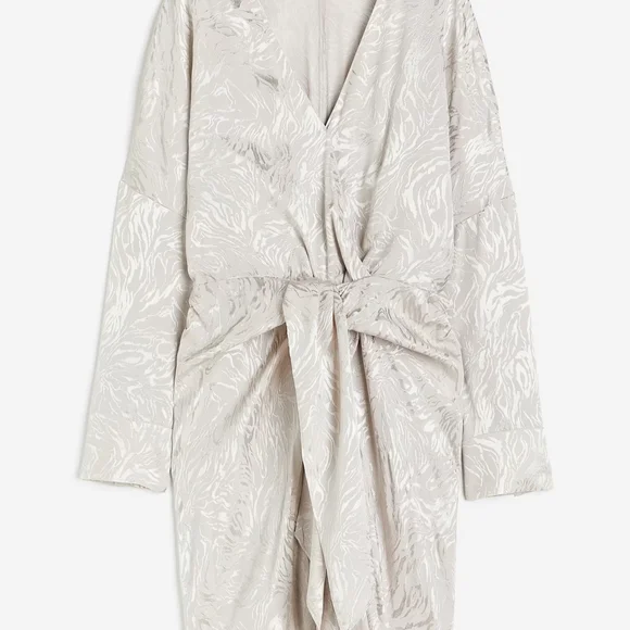 H&M Cream Patterned Robe - Picture 1 of 4